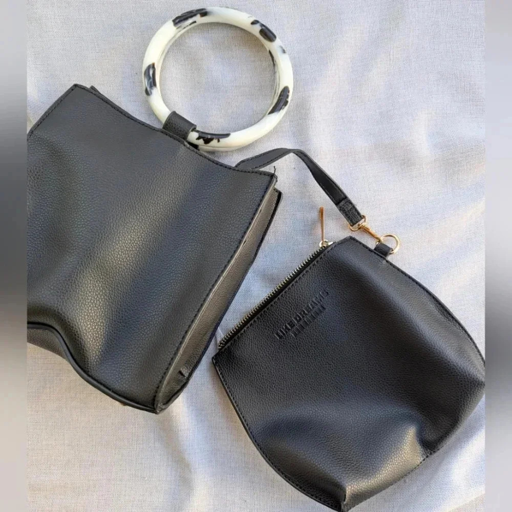 Tortoise Shell Handle Clutch Wristlet Handbag Bla… - image 1